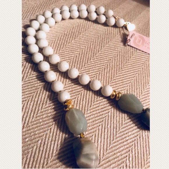 NWT Love’s Affect Katherine Statement Necklace - Picture 4 of 4